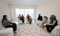 Başkan Özdemir'den çat kapı ziyaret