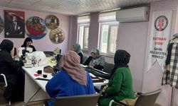 Batman'da kadınlar ilmek ilmek geleceği dokuyor