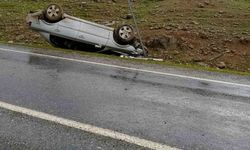 Batman'da sürücüsünün kontrolünden çıkan otomobil takla attı: 1 yaralı