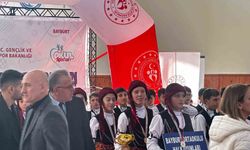 Bayburt Ortaokulu halk oyunlarında Türkiye finallerine yükseldi