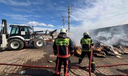 Besni'de tütün fabrikasında korkutan yangın