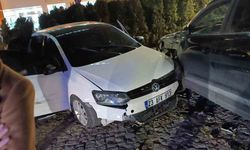 Bingöl'de iki otomobil çarpıştı: 4 yaralı