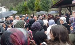 Bolu'da 37 kişilik umre kafilesi dualarla uğurlandı