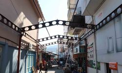 Bozdoğan'da Simit Pazarı Sokağı geçici olarak araç trafiğine kapatıldı