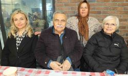 Burhaniyeli kadın muhtar 50 yıl sonra ilkokul öğretmenini ağırladı