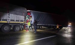 Bursa'da iki tırın çarpıştığı kazada 1 kişi hayatını kaybetti