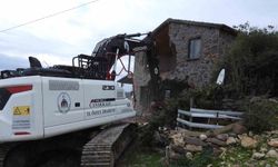 Çanakkale'de 31 kaçak yapı yıkıldı