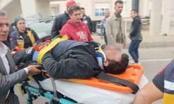 Çarpışan iki araçtan biri üst geçidin ayaklarına çarptı: 1 ağır yaralı