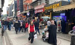Çarşı ve sokaklarda bayram yoğunluğu
