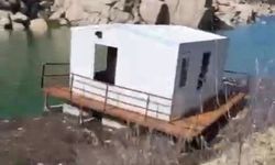 Çine Barajı'nda yüzen ev
