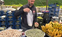Datça Bademi, Yatağan'daki pazar tezgahlarında yerini aldı