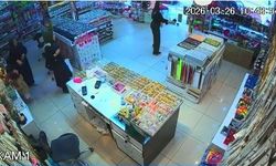 Depreme alışverişte yakalandılar, yarıda bırakıp kaçtılar