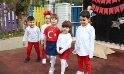 Didim Belediyesi'nin minikleri 'Çanakkale' performansı takdir topladı