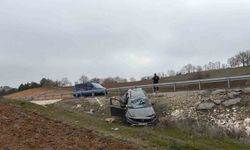 Direksiyon hâkimiyetini kaybeden sürücü tarlaya uçtu: 1 yaralı