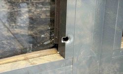 Diyarbakır'da motosikletli şahıslar kuyumcu dükkanını kurşunladı