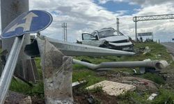 Diyarbakır'da okul servisi kaza yaptı: 13'ü öğrenci 15 yaralı