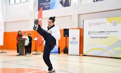 Down sendromlu gençler sporda becerilerini sergiledi