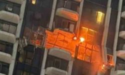 Dubai'de sivil bir binaya isabet eden İHA yangına yol açtı