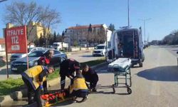 Edirne'de kırmızı ışıkta geçen yayaya araç çarptı