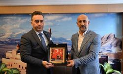 Eğitim-Bir-Sen Ağrı Şubesi, okullardaki güvenlik tedbirleri için Önder'e teşekkür etti