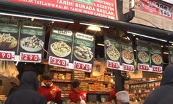 Eminönü'nde bayram alışverişi hareketliliği