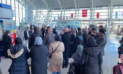 Erzincan'dan umre yolcuları dualarla uğurlandı
