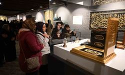 Gaziantep'te Mukaddes Emanetler Sergisi ziyaretçi akınına uğruyor