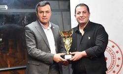 Hakkari'de üç bant bilardo heyecanı