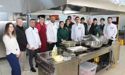 İftar hazırlığı yapamayan muhtaç ailelerin iftarı lise öğrencilerinden