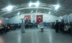 İftar sonrası öğrencilerden semazen gösterisi ve Ramazan manileri