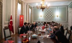 İletişim Başkanı Duran: 'Ülkemiz; jeostratejik konumu, askerî kapasitesi ve caydırıcılık unsurlarıyla, Soğuk Savaş'tan günümüze NATO'nun kolektif savunma mimarisinde vazgeçilmez bir merkez ülke ve jeopolitik denge unsurudur' dedi.