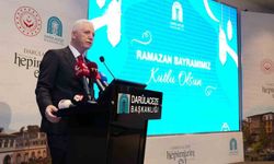 İstanbul Valisi Gül, Darülaceze sakinleriyle bayramlaştı