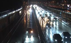 İstanbul'da sağanak yağış etkili oldu