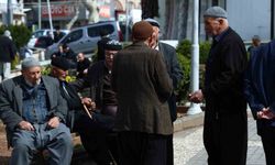 Kahramanmaraş'ta Ulu Cami Meydanı'nın müdavimleri
