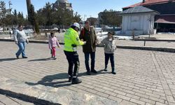 Kars'ta trafik güvenliği için bilgilendirme çalışması