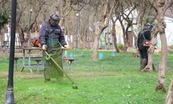 Kartepe'de park ve yürüyüş yollarında bahar temizliği çalışması