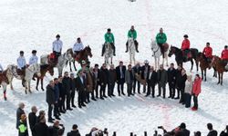 Kökbörü ve Kızak Şampiyonası 5 bin kişiyi Erciyes'te buluşturdu