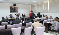 Kula Belediye Meclisi'nde gerginlik