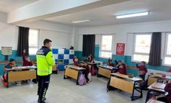 Kütahya'da jandarmadan öğrencilere trafik eğitimi