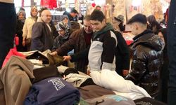 Kütahya'da kıyafet pazarı vatandaşların akınına uğruyor