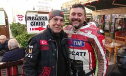 Kutsal toprak sevgisi zorluk tanımadı, motosiklet tutkunları iki teker üzerinde umre yolculuğuna çıktı