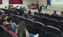 Liseli gençlere kariyer desteği