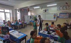 Mehmetçik'in mektupları öğrencilere ulaştı