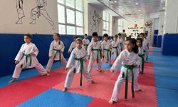 Muş'ta karate antrenmanları hız kesmeden sürüyor