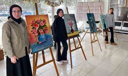 Öğrencilerin 'Kadınlar Günü' sergisi açıldı