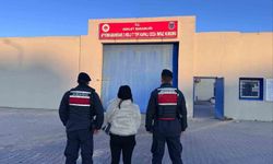 Otobüste seyahat eden şahıs 8 bin 190 adet uyuşturucu hapla yakalandı