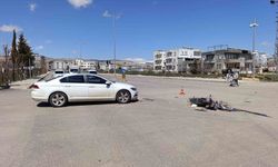 Otomobil ile motosiklet çarptı: 1 yaralı