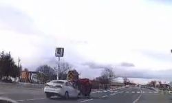 Otomobille traktör çarpıştı: 2 yaralı