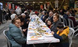 Ramazan'ın bereketi 1050 konutlar'da paylaşıldı