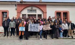 Salihli'de ilkokul mezunları 25 yıl sonra buluştu